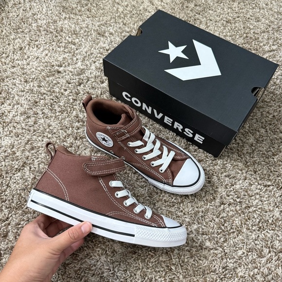 Converse Chuck Taylor All Star Malden Street 1V Mid Boy 2.5 Brown Sneakers Shoes - Picture 1 of 11